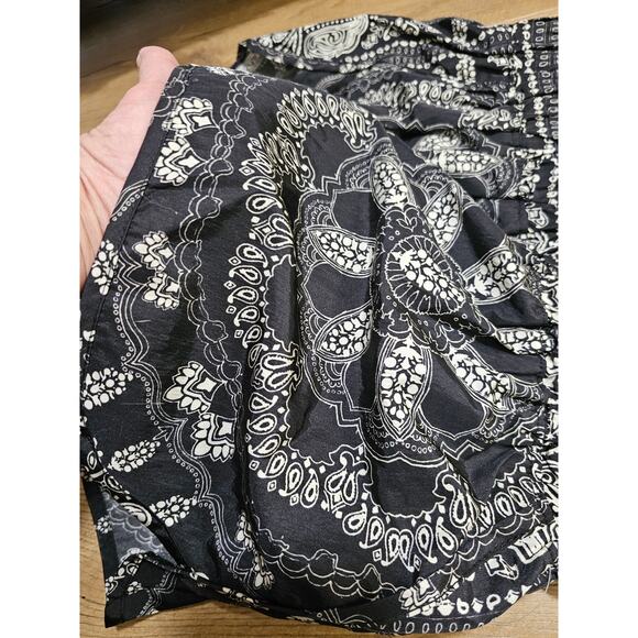 NWT FP Movement Free People The Way Home Paisley Black Fitness Running Shorts S - Picture 3 of 4